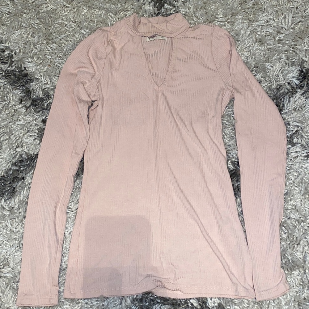 Hollister V-Nevk Cut Out long sleeve